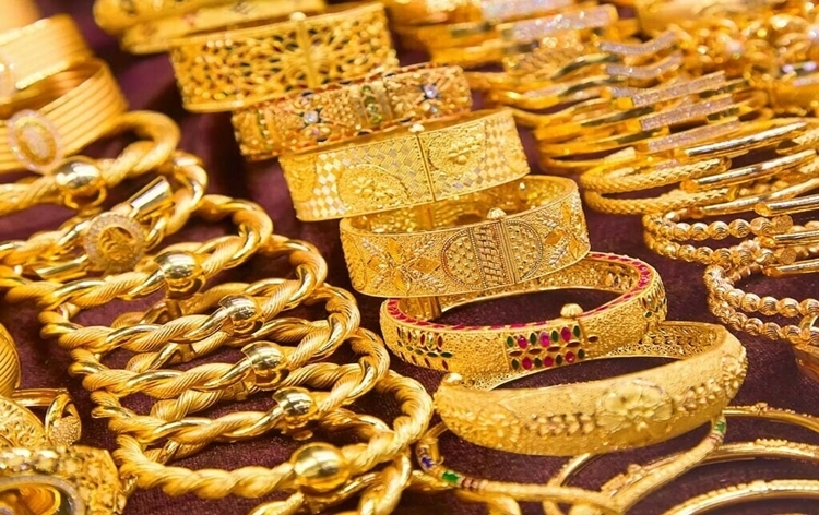 Gold Prices Decline in MCX and Global Markets