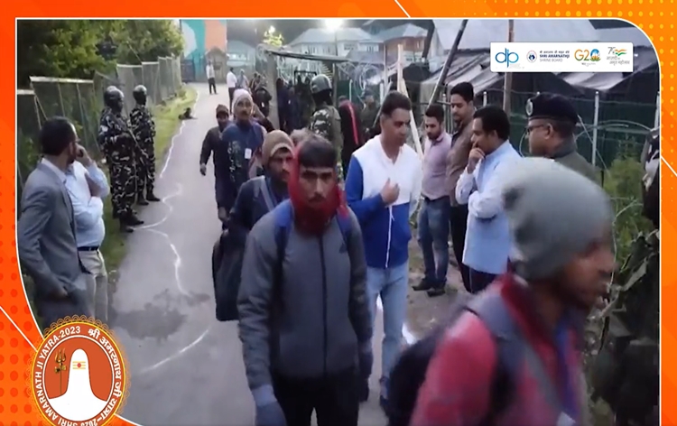 62-day- Shri Amarnath ji Yatra flag off from Baltal and Nunwan base camps this morning