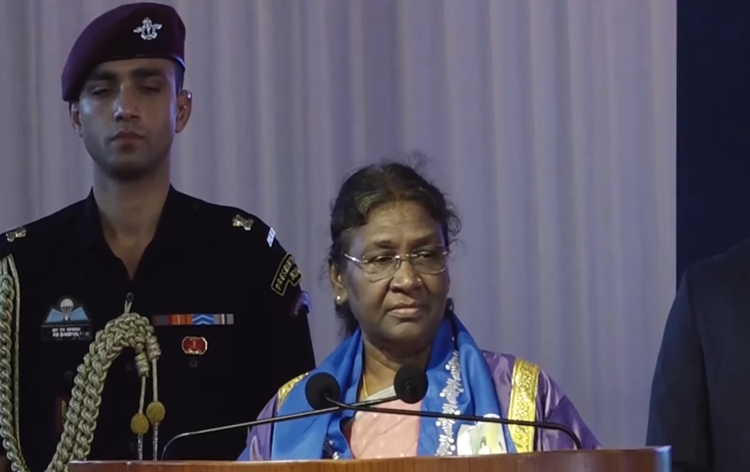 President Droupadi Murmu hails Gondwana University, Gadchiroli for imparting education to large number of tribal students & underprivileged groups