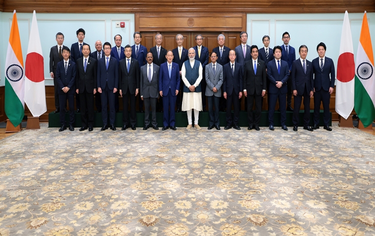 PM Modi meets Ex-Japan PM Yoshihide Suga; both leaders exchange views on further deepening Global Partnership