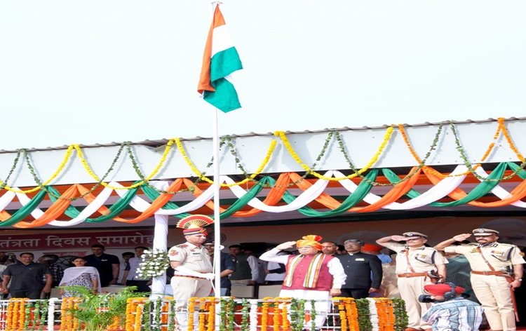 Haryana: CM Manohar Lal hoists National Flag on 77th Independence Day