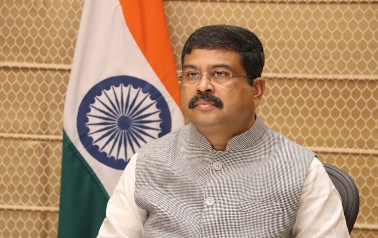 Union Minister Dharmendra Pradhan informs 13 thousand 371 vacancies filled up in Central Higher Educational Institutions
