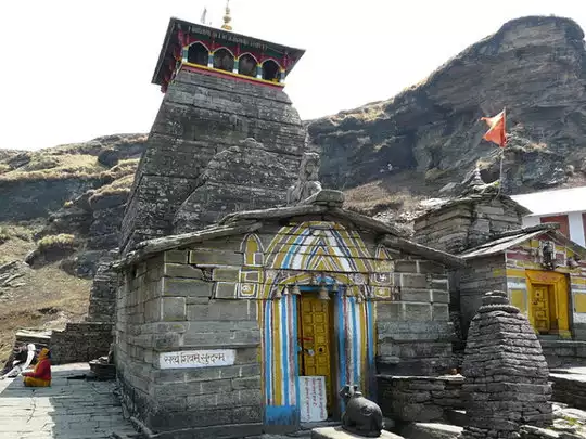 रुद्रप्रयाग स्थित तृतीय केदार तुंगनाथ मंदिर की जीर्ण-शीर्ण छतरी का जीर्णोद्धार कार्य हुआ शुरू
