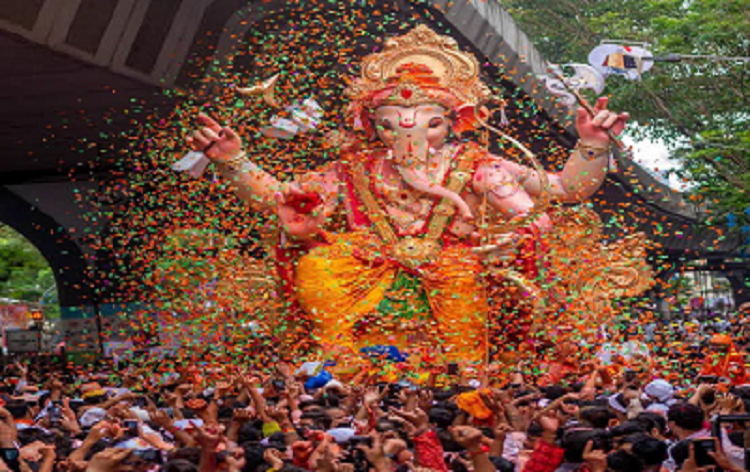 दस दिनों के गणेश उत्‍सव का समापन पर्व अनन्‍त चतुर्दशी देश के कई हिस्‍सों में श्रद्धा और उल्‍लास के साथ मनाया जा रहा है