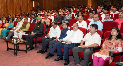 राज्यपाल लेफ्टिनेंट जनरल गुरमीत सिंह ने प्लास्टिक के प्रयोग को कम करने की जरूरत पर जोर दिया है