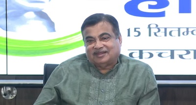 केंद्रीय मंत्री नितिन गडकरी ने कहा- सरकार इस वर्ष के अंत तक राष्ट्रीय राजमार्गों को गड्ढा मुक्त बनाने की योजना में