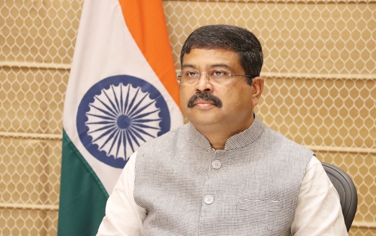 केन्द्रीय शिक्षा मंत्री धर्मेंद्र प्रधान ने विश्वविद्यालय अनुदान आयोग द्वारा शिक्षक प्रशिक्षण कार्यक्रम-मालवीय मिशन का शुभारंभ किया
